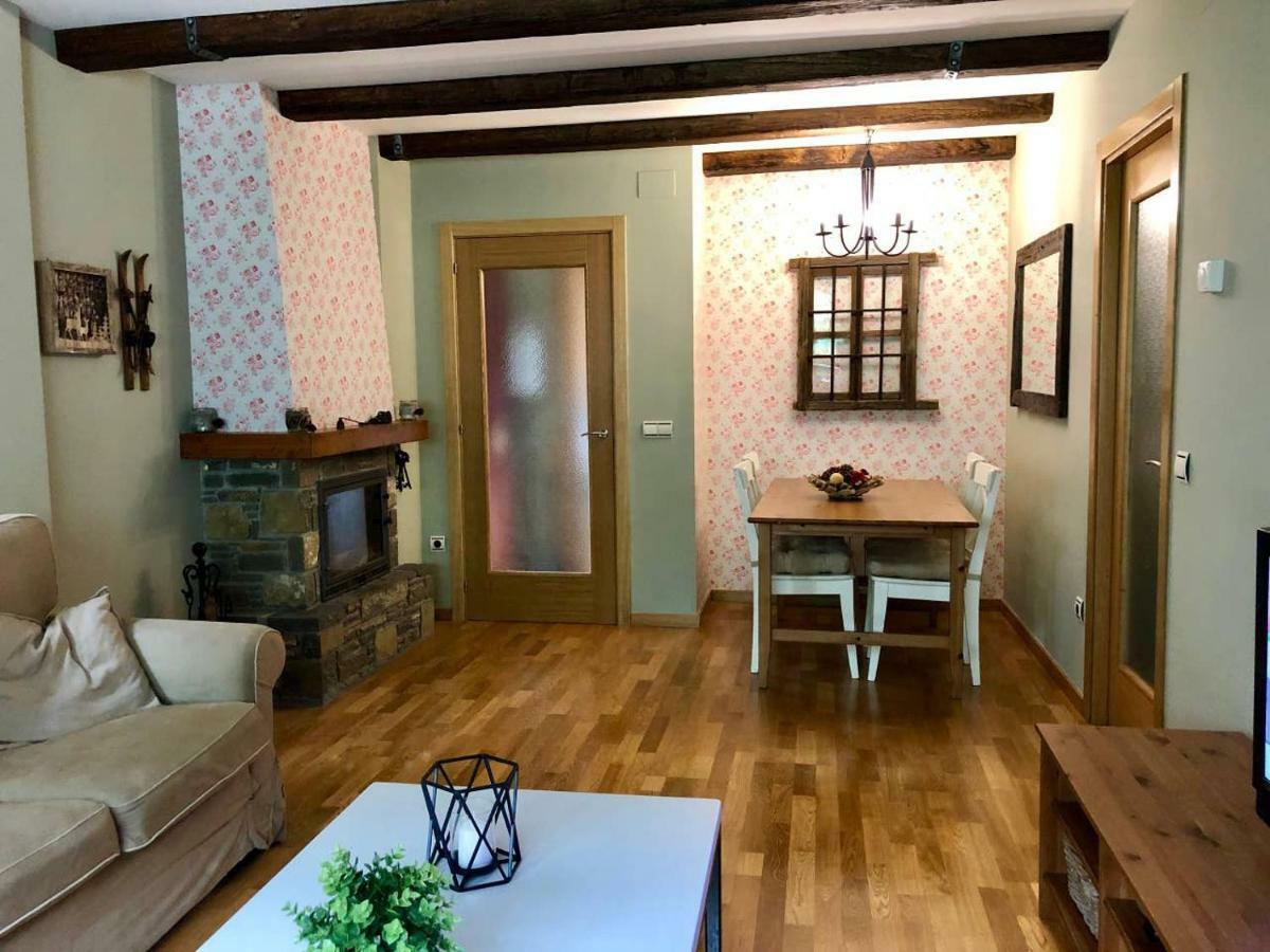 Acogedor Apartamento En El Corazon Del Valle Les Bordes Exterior photo